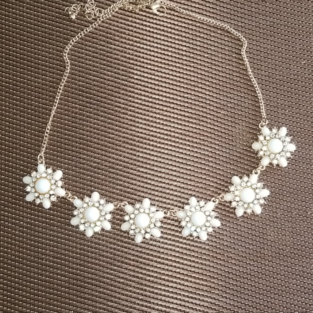 Statement necklace